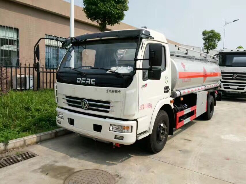 東風多利卡8噸加油車