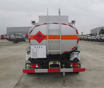 重汽王牌加油車4.5立方