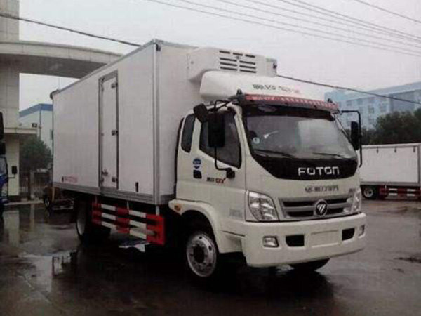 福田排半5.1米貨廂冷藏車(chē)
