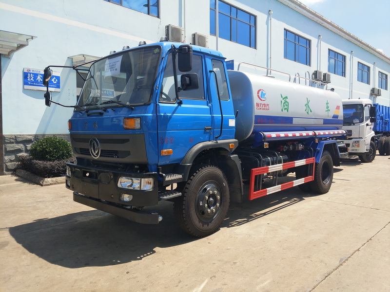 東風145程力灑水車