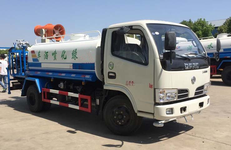 東風(fēng)福瑞卡霧炮車(chē)
