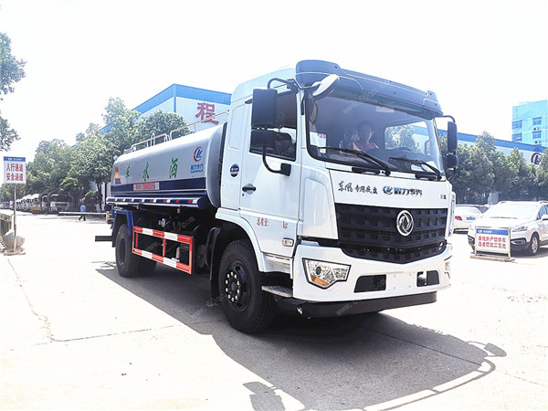 康明斯灑水車