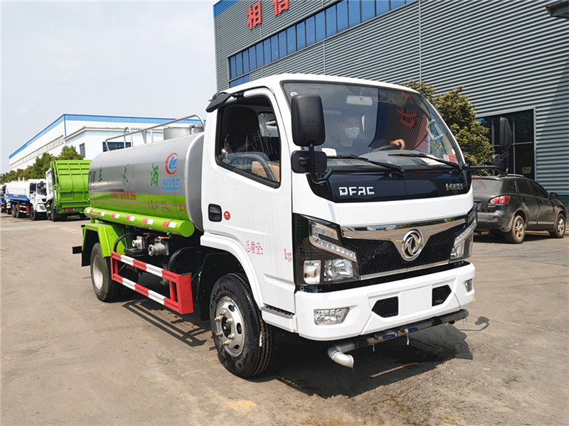 東風(fēng)福瑞卡5噸灑水車