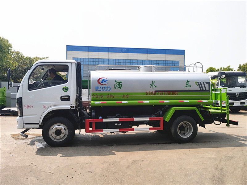 東風(fēng)福瑞卡5噸灑水車