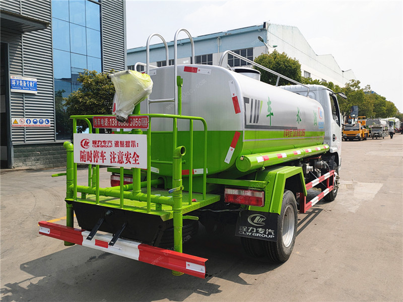 東風(fēng)福瑞卡5噸灑水車