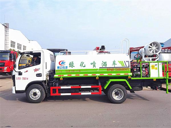 東風多利卡5噸霧炮車