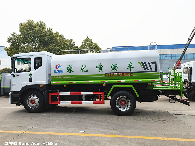 東風14-15噸D9灑水車