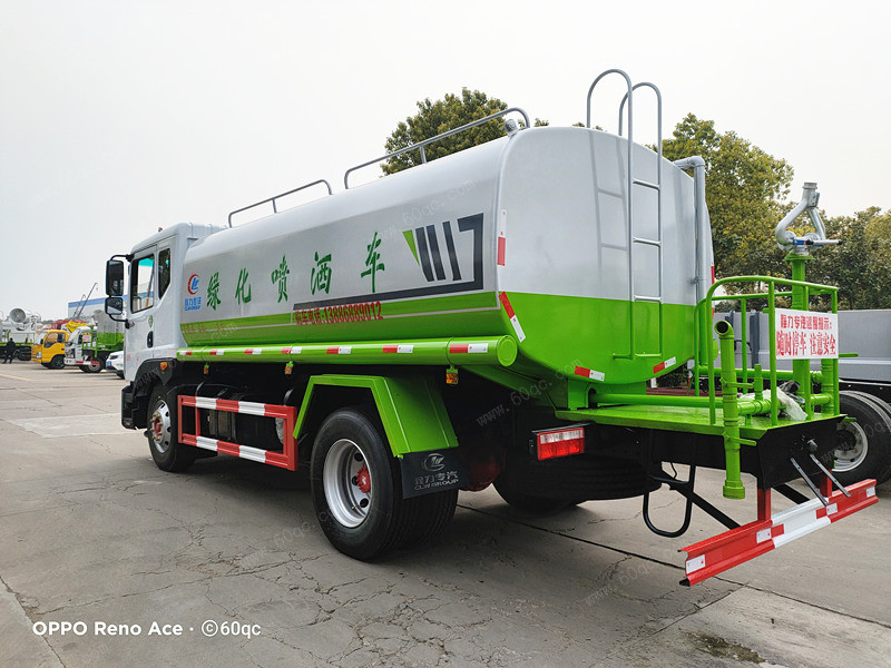 東風14-15噸D9灑水車