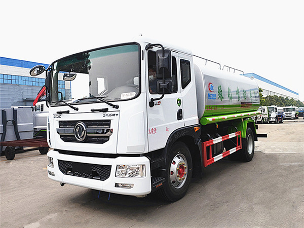 東風14-15噸D9灑水車