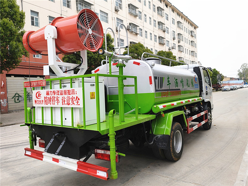 東風福瑞卡抑塵霧炮車