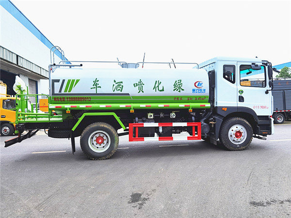 國六12噸東風(fēng)多利卡D9灑水車